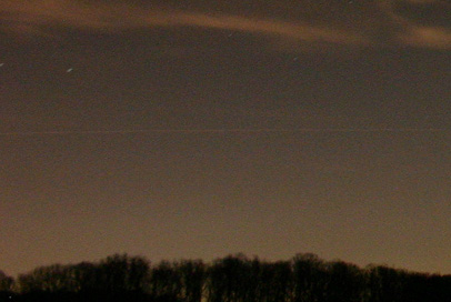 Space Shuttle Discovery lifts off above MTO